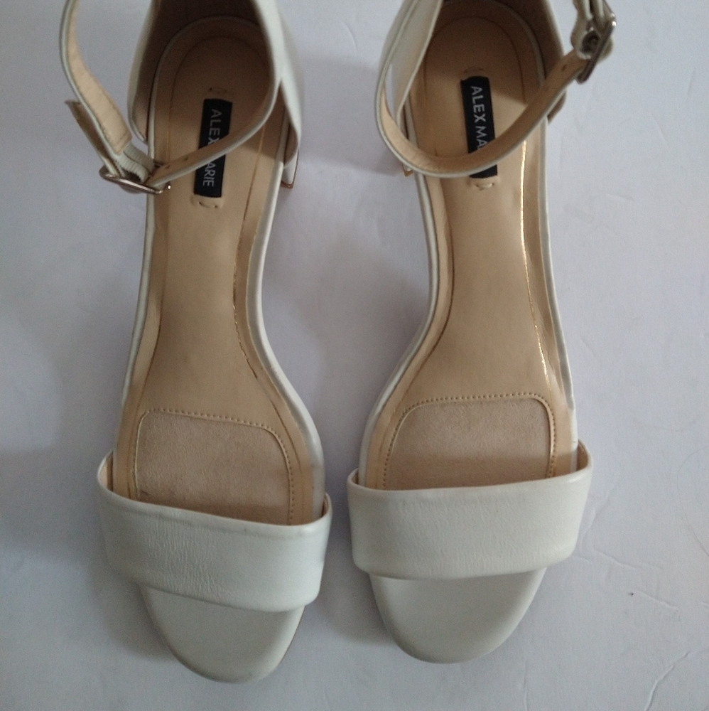 Alex Marie NWOT hells size 9
